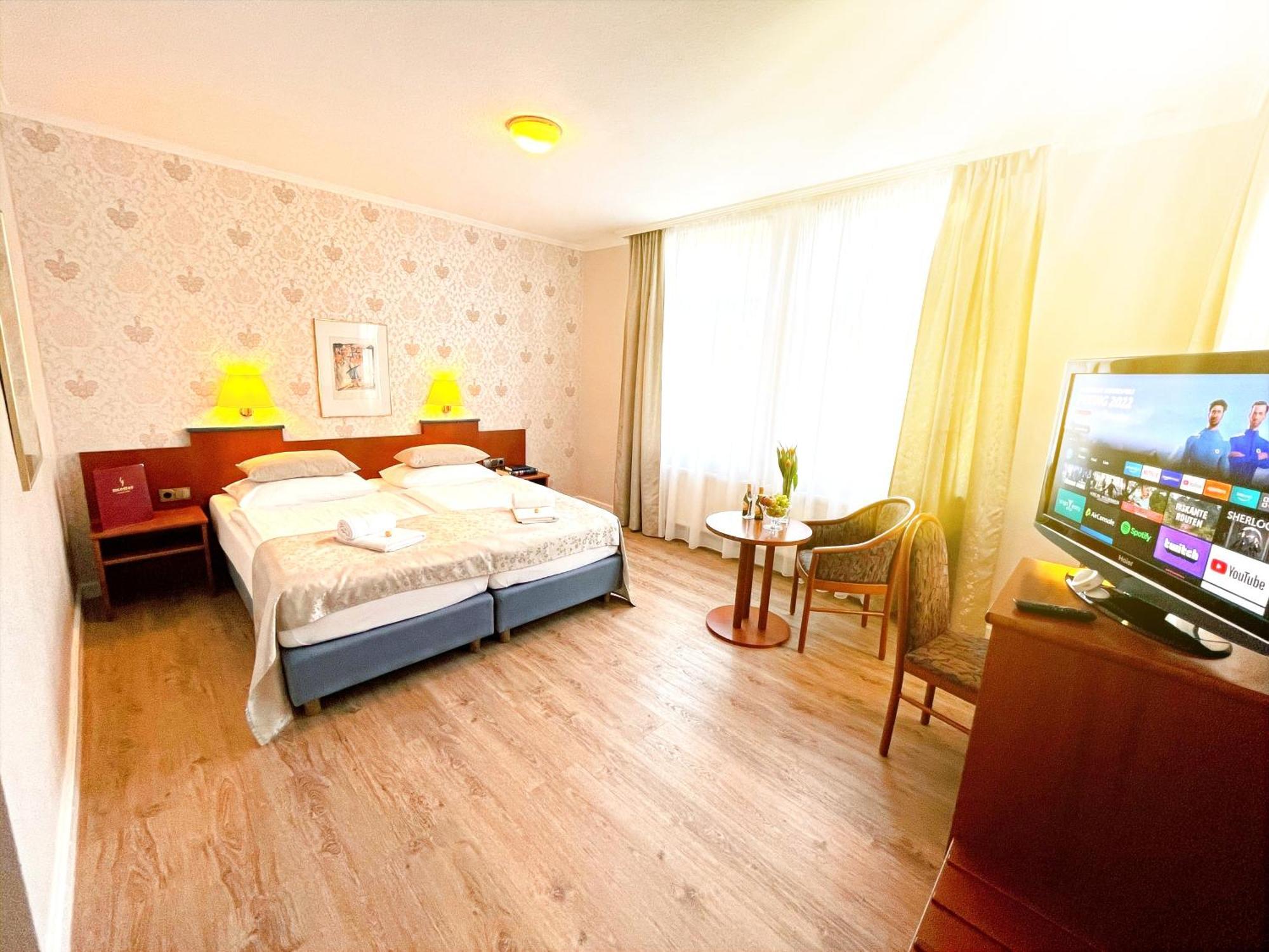 Hotel Kolossos Düsseldorf - Neuss Zimmer foto